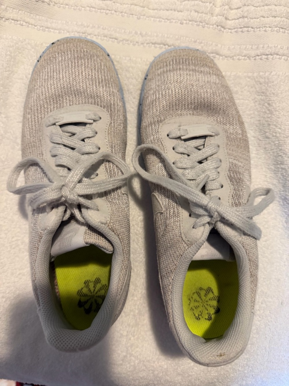 Nike Men's Athletic Shoes White with Neon Yellow Insoles